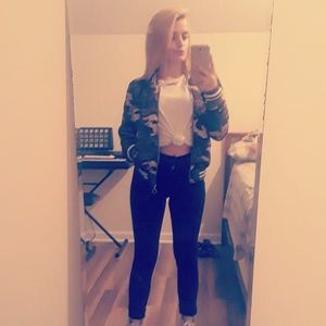 Meet your Posher, Brianna